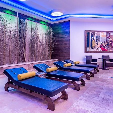 Vuni Palace Premium Hotel & Spa & Casino Beachfront Location ! Kyrenia  Esterno foto