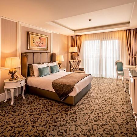 Vuni Palace Premium Hotel & Spa & Casino Beachfront Location ! Kyrenia  Esterno foto
