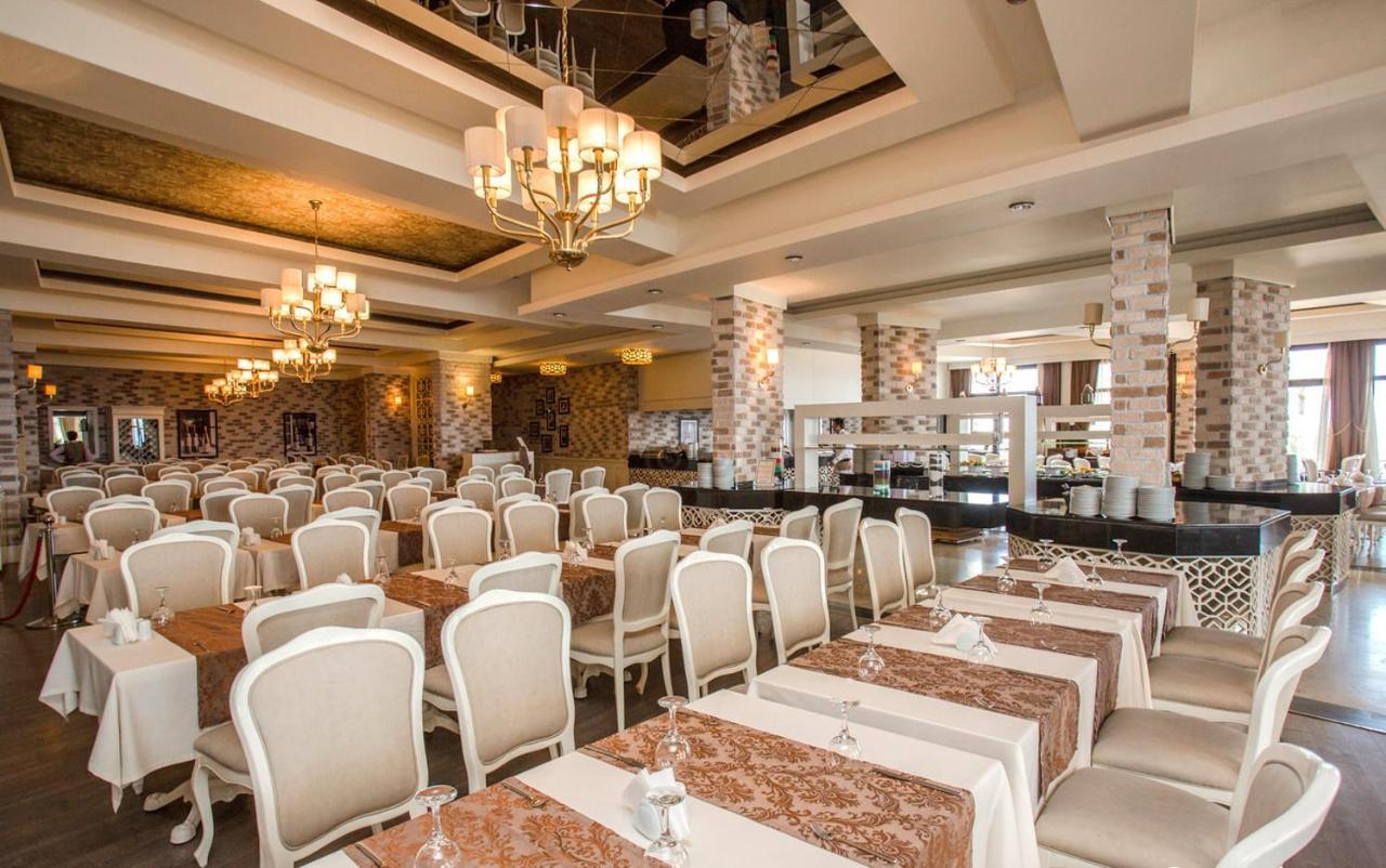 Vuni Palace Premium Hotel & Spa & Casino Beachfront Location ! Kyrenia  Esterno foto