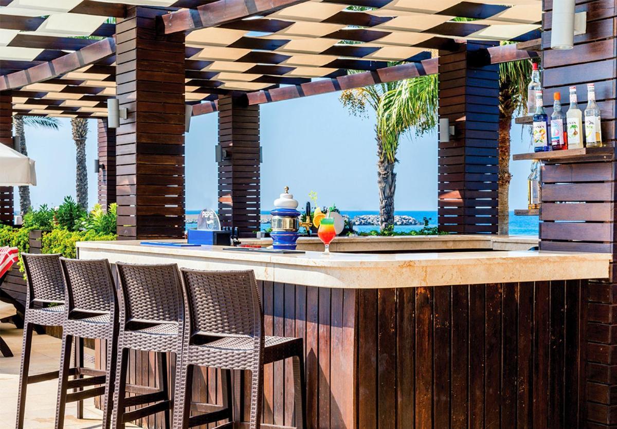 Vuni Palace Premium Hotel & Spa & Casino Beachfront Location ! Kyrenia  Esterno foto