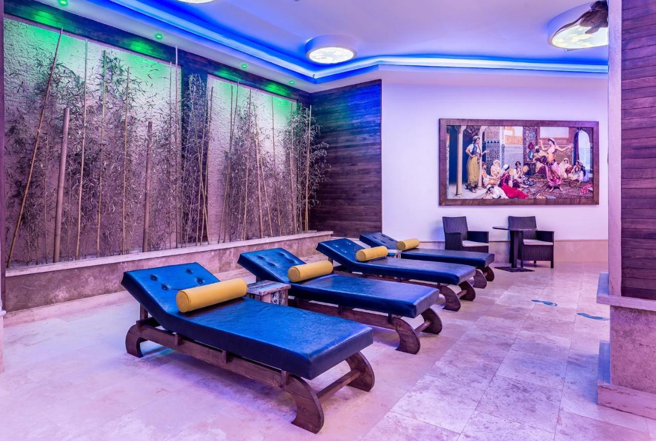 Vuni Palace Premium Hotel & Spa & Casino Beachfront Location ! Kyrenia  Esterno foto