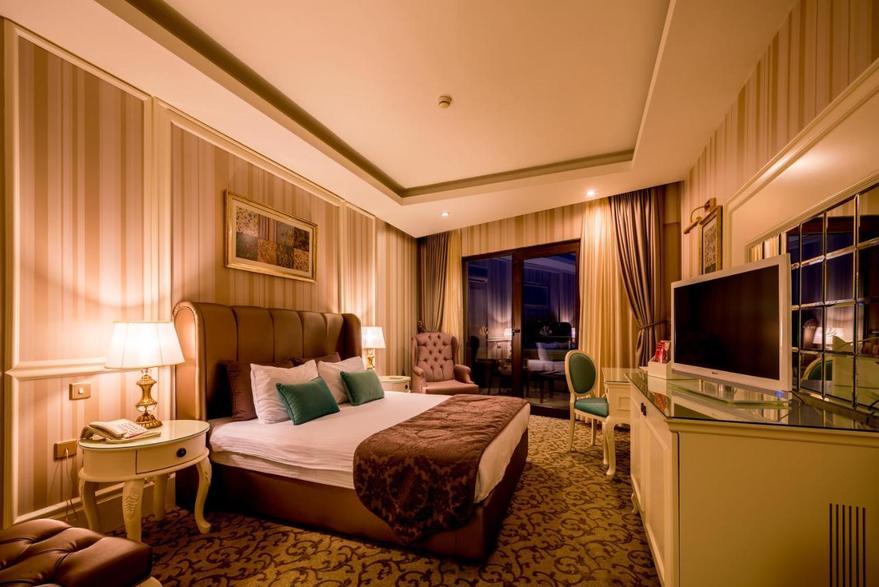 Vuni Palace Premium Hotel & Spa & Casino Beachfront Location ! Kyrenia  Esterno foto